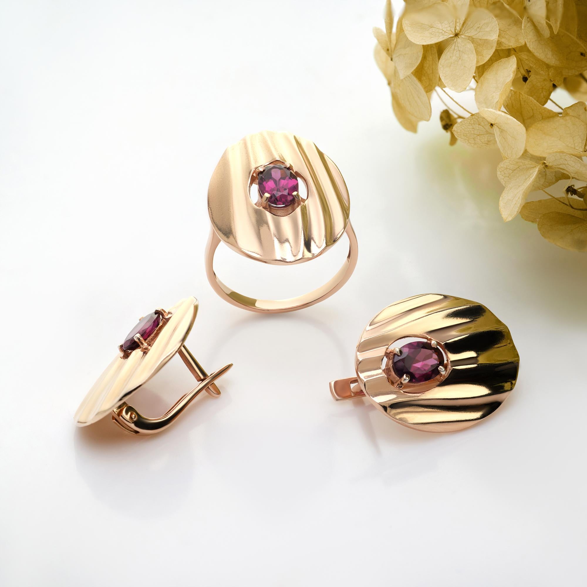 18K gold plated ring and earrings set with purple gemstones, wavy textured design